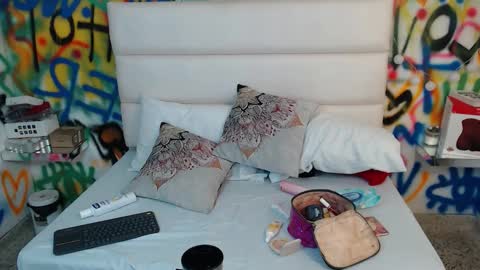 valentina online show from 11-26-25, 12:39