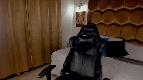 EMMETT COLLINS online show from 04-12-26, 04:56