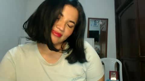Snapshot of colombi4spice chatting on 06-19-26, 05:17 viviana online show from 06-19-26, 05:17