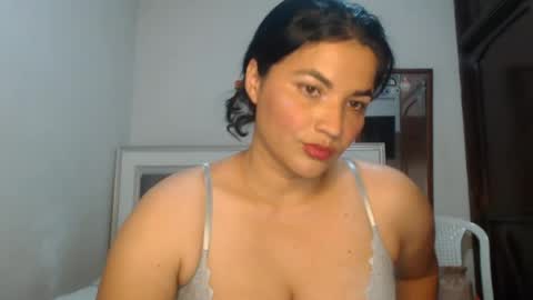Snapshot of colombi4spice chatting on 07-14-26, 07:19 viviana online show from 07-14-26, 07:19