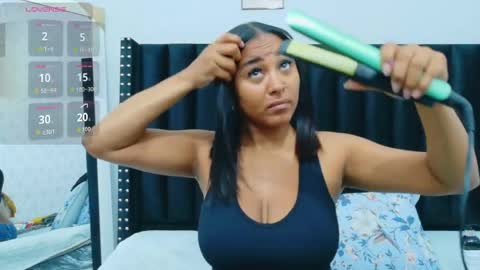 Snapshot of colombia_mommy_ chatting on 04-23-26, 12:15 GRETCHEN online show from 04-23-26, 12:15