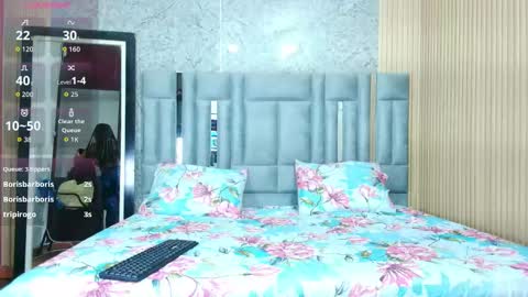 Snapshot of colombiancoffee_ chatting on 12-16-25, 07:19 Lauren online show from 12-16-25, 07:19