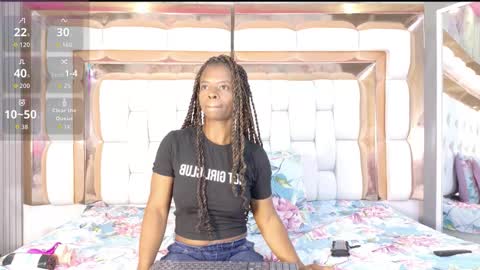 Snapshot of colombiancoffee_ chatting on 02-01-26, 12:37 Lauren online show from 02-01-26, 12:37