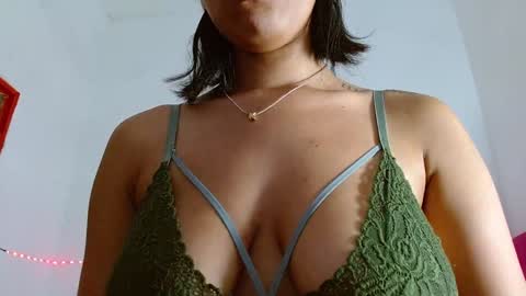  Nahomi  online show from 01-08-25, 09:12