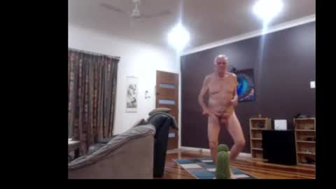 Snapshot of colonelingus03 chatting on 11-07-25, 08:03 Mark online show from 11-07-25, 08:03