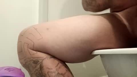 comegetme19 online show from 10-18-25, 02:40