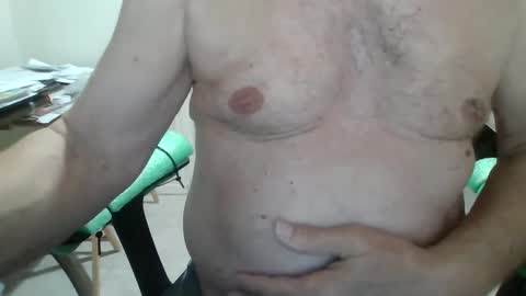 Snapshot of comeonmymouth chatting on 02-06-25, 05:57 comeonmymouth online show from 02-06-25, 05:57