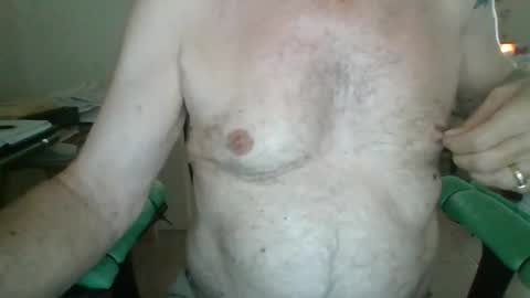 Snapshot of comeonmymouth chatting on 10-08-25, 02:25 comeonmymouth online show from 10-08-25, 02:25