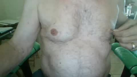 Snapshot of comeonmymouth chatting on 10-30-25, 03:57 comeonmymouth online show from 10-30-25, 03:57