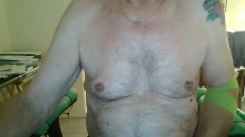 Snapshot of comeonmymouth chatting on 12-01-25, 11:43 comeonmymouth online show from 12-01-25, 11:43