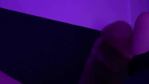 Snapshot of cometemipito chatting on 09-21-25, 01:07 Chris online show from 09-21-25, 01:07