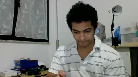 Snapshot of comobailamioso chatting on 12-21-25, 06:04 comobailamioso online show from 12-21-25, 06:04