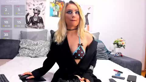 Snapshot of confidentmistress chatting on 06-02-26, 04:53 GoddessA online show from 06-02-26, 04:53