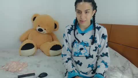 Connie online show from 04-01-26, 05:52