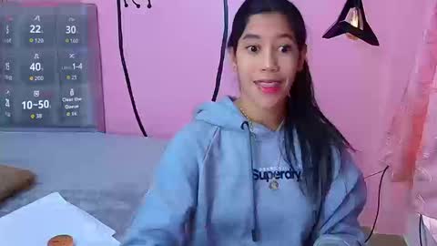 C O N N I E online show from 09-12-25, 12:49