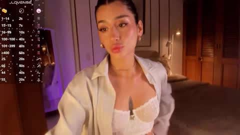 connie    online show from 11-24-25, 09:42