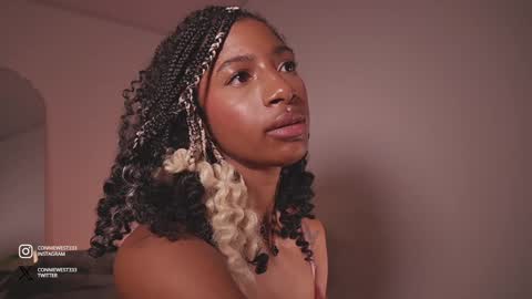 Snapshot of connie_west0 chatting on 12-10-24, 01:11   independent model online show from 12-10-24, 01:11