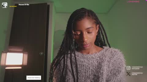 Snapshot of connie_west0 chatting on 12-25-24, 05:37   independent model online show from 12-25-24, 05:37