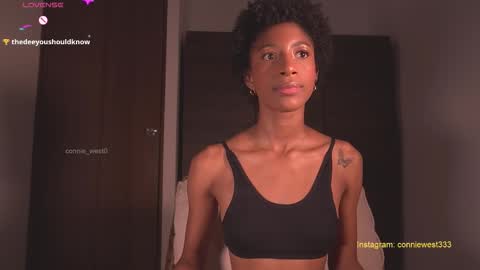 Snapshot of connie_west0 chatting on 09-21-25, 11:28   independent model online show from 09-21-25, 11:28