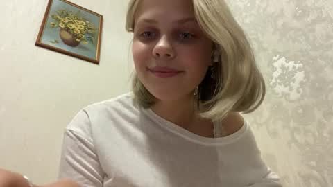 Snapshot of constancecovil chatting on 02-25-26, 01:43 Viktorina online show from 02-25-26, 01:43