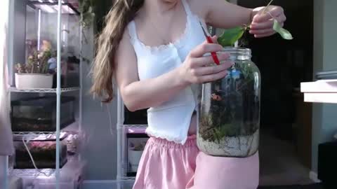 ANR Mommy online show from 11-20-25, 05:45