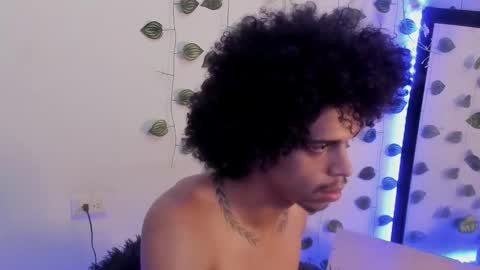 Aaron  online show from 11-05-25, 03:23