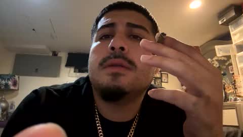 Snapshot of cookie_monster8593 chatting on 12-05-25, 02:20 cookie_monster8593 online show from 12-05-25, 02:20