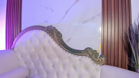 Coralie Bronson online show from 11-12-25, 09:14