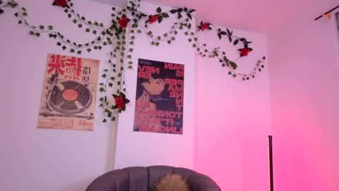 Coralie Bronson online show from 06-20-26, 12:25
