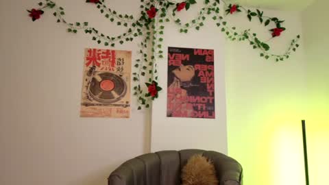 Coralie Bronson online show from 07-13-26, 11:29