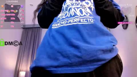 Coral Stefani online show from 09-17-25, 09:38