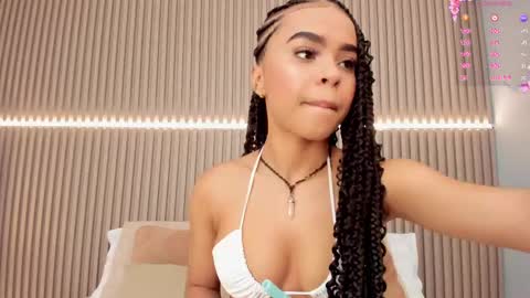 coralineross_ online show from 02-21-25, 11:11