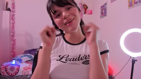 Snapshot of coralinexxx07 chatting on 11-19-25, 03:12 Coraline uwu Bienvenidos al dulce mundo de Coraline Hola amores soy Coraline Una chica tierna juguetona online show from 11-19-25, 03:12