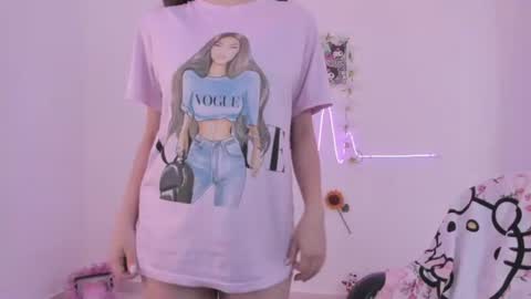 Snapshot of coralinexxx07 chatting on 06-26-26, 11:36 Coraline uwu Bienvenidos al dulce mundo de Coraline Hola amores soy Coraline Una chica tierna juguetona online show from 06-26-26, 11:36