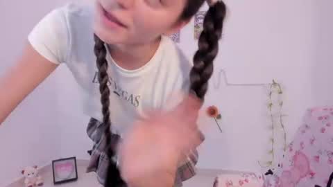 Snapshot of coralinexxx07 chatting on 07-16-26, 10:16 Coraline uwu Bienvenidos al dulce mundo de Coraline Hola amores soy Coraline Una chica tierna juguetona online show from 07-16-26, 10:16