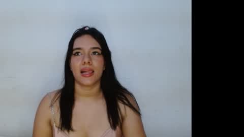 Snapshot of coralmonroe chatting on 07-21-26, 09:28 coralmonroe online show from 07-21-26, 09:28