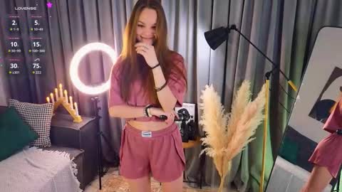 Lia online show from 11-27-25, 03:25