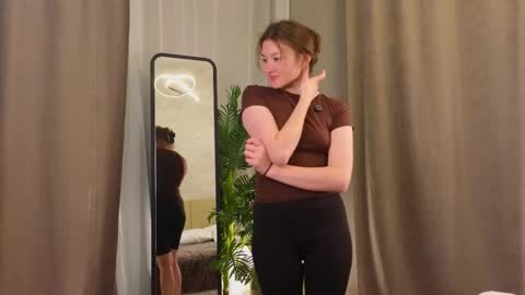 Leya online show from 10-12-25, 01:21