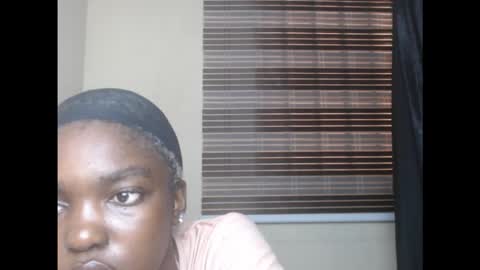 Snapshot of cornxcuntx chatting on 09-13-25, 07:30 cornxcuntx online show from 09-13-25, 07:30