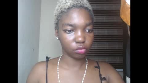 Snapshot of cornxcuntx chatting on 09-15-25, 07:47 cornxcuntx online show from 09-15-25, 07:47