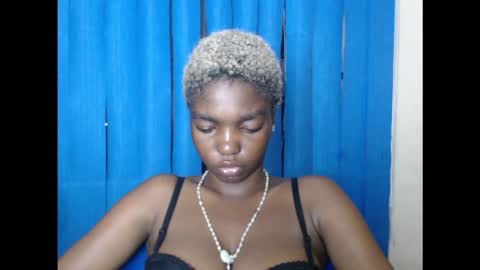 Snapshot of cornxcuntx chatting on 09-23-25, 12:13 cornxcuntx online show from 09-23-25, 12:13