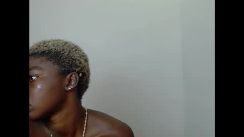 Snapshot of cornxcuntx chatting on 10-11-25, 10:14 cornxcuntx online show from 10-11-25, 10:14