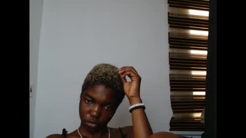 Snapshot of cornxcuntx chatting on 10-15-25, 09:20 cornxcuntx online show from 10-15-25, 09:20