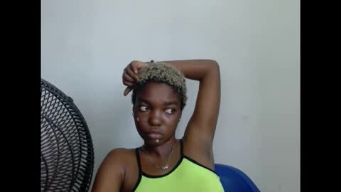 Snapshot of cornxcuntx chatting on 10-24-25, 08:00 cornxcuntx online show from 10-24-25, 08:00