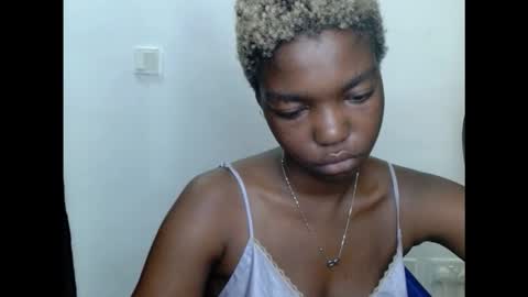 Snapshot of cornxcuntx chatting on 10-27-25, 07:34 cornxcuntx online show from 10-27-25, 07:34