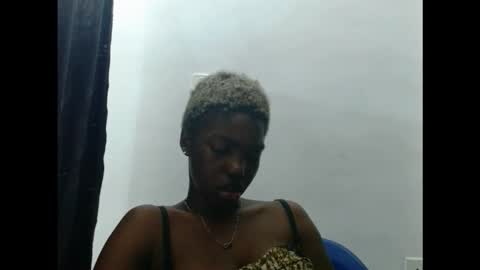 Snapshot of cornxcuntx chatting on 10-29-25, 07:32 cornxcuntx online show from 10-29-25, 07:32