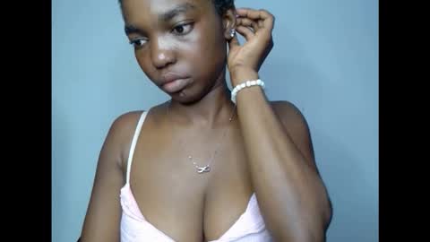 Snapshot of cornxcuntx chatting on 11-10-25, 07:02 cornxcuntx online show from 11-10-25, 07:02