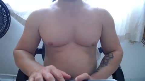 Snapshot of corolaxxl chatting on 12-05-25, 03:41 corolaxxl online show from 12-05-25, 03:41