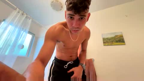 Snapshot of coronelking chatting on 10-28-25, 06:54 coronelking online show from 10-28-25, 06:54