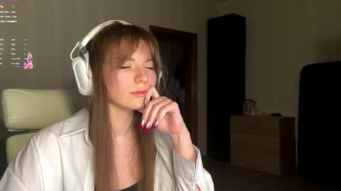 Snapshot of corrienavanjo chatting on 07-26-26, 02:13 corrienavanjo online show from 07-26-26, 02:13